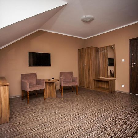 Quatro Osrodek Jezdziecki - Gospodarstwo Agroturystyczne Pobiedziska Bagian luar foto